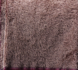 MOH-151509   Mohair Erdbraun auberginefarbener Rücken