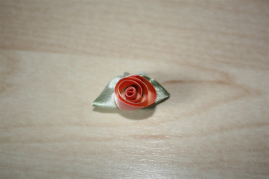 ST-190599   Rose mit Blatt apricotorange